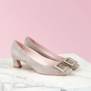 Roger Vivier Trompette Pumpe in Suede